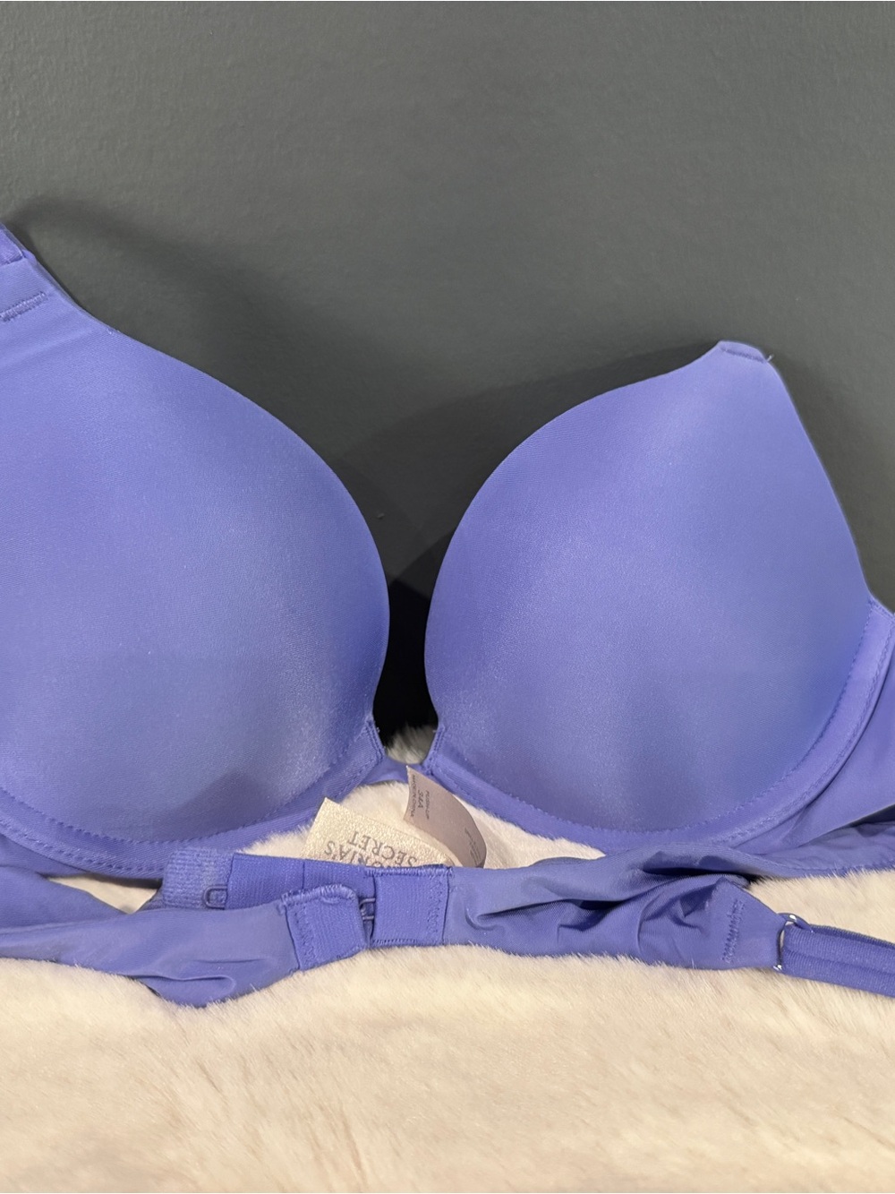 Victoria's Secret Lavender Molded T-Shirt Bra